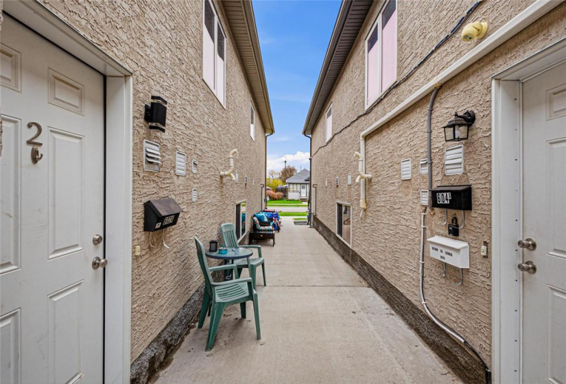 602 Winona, 4 Bedrooms Bedrooms, 13 Rooms Rooms,3 BathroomsBathrooms,Residential,For Sale,Winona