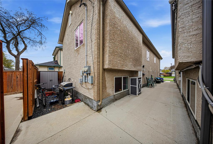 602 Winona, 4 Bedrooms Bedrooms, 13 Rooms Rooms,3 BathroomsBathrooms,Residential,For Sale,Winona