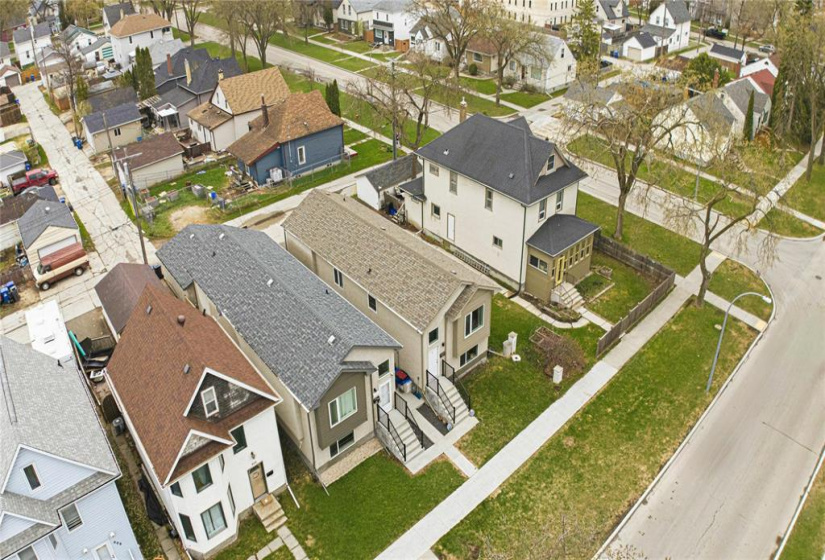 602 Winona, 4 Bedrooms Bedrooms, 13 Rooms Rooms,3 BathroomsBathrooms,Residential,For Sale,Winona