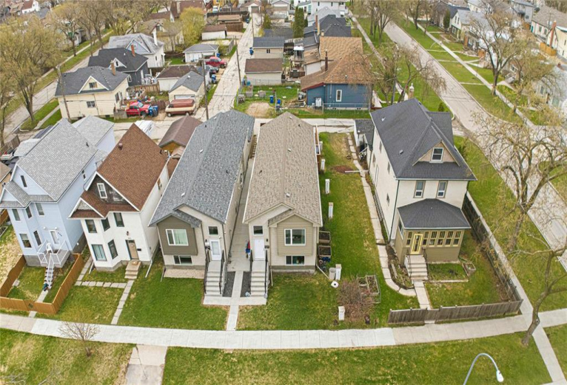 602 Winona, 4 Bedrooms Bedrooms, 13 Rooms Rooms,3 BathroomsBathrooms,Residential,For Sale,Winona
