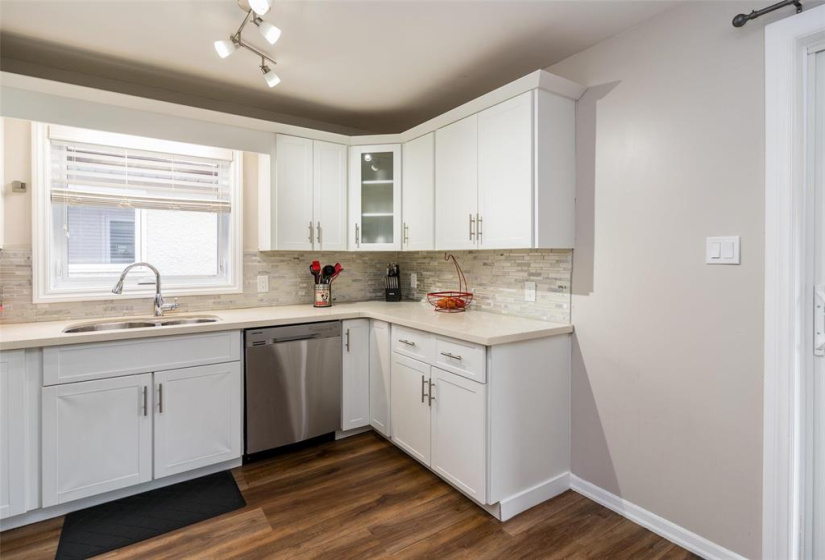 106 Beechtree, 4 Bedrooms Bedrooms, 12 Rooms Rooms,3 BathroomsBathrooms,Residential,For Sale,Beechtree