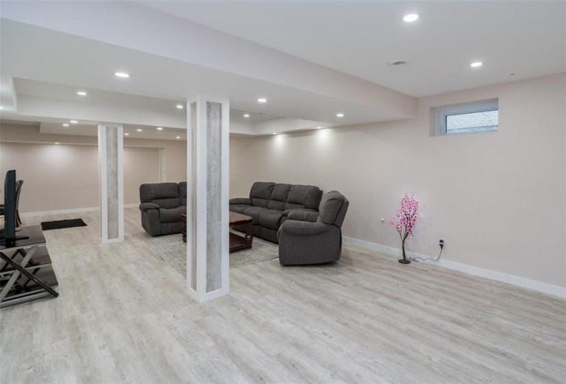 106 Beechtree, 4 Bedrooms Bedrooms, 12 Rooms Rooms,3 BathroomsBathrooms,Residential,For Sale,Beechtree