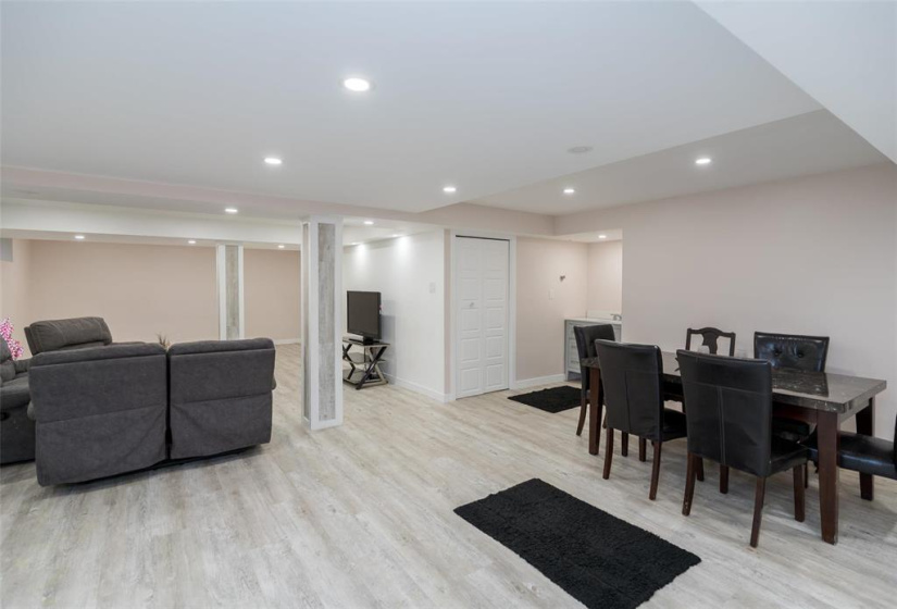 106 Beechtree, 4 Bedrooms Bedrooms, 12 Rooms Rooms,3 BathroomsBathrooms,Residential,For Sale,Beechtree
