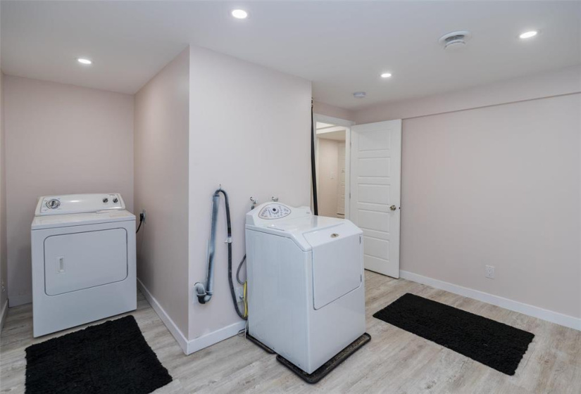 106 Beechtree, 4 Bedrooms Bedrooms, 12 Rooms Rooms,3 BathroomsBathrooms,Residential,For Sale,Beechtree