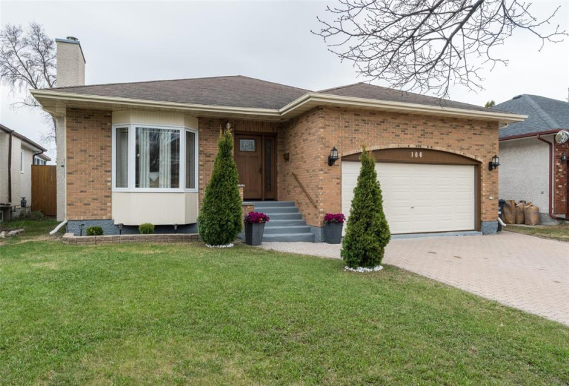 106 Beechtree, 4 Bedrooms Bedrooms, 12 Rooms Rooms,3 BathroomsBathrooms,Residential,For Sale,Beechtree