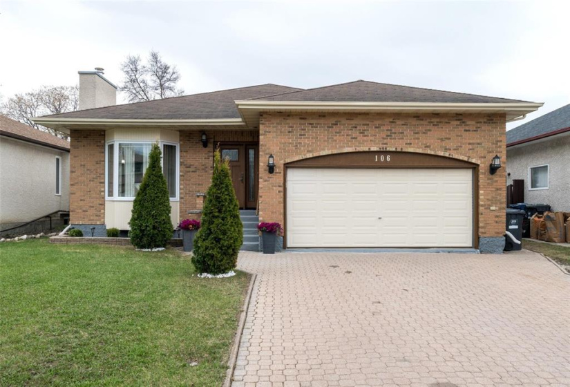 106 Beechtree, 4 Bedrooms Bedrooms, 12 Rooms Rooms,3 BathroomsBathrooms,Residential,For Sale,Beechtree