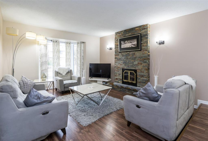 106 Beechtree, 4 Bedrooms Bedrooms, 12 Rooms Rooms,3 BathroomsBathrooms,Residential,For Sale,Beechtree