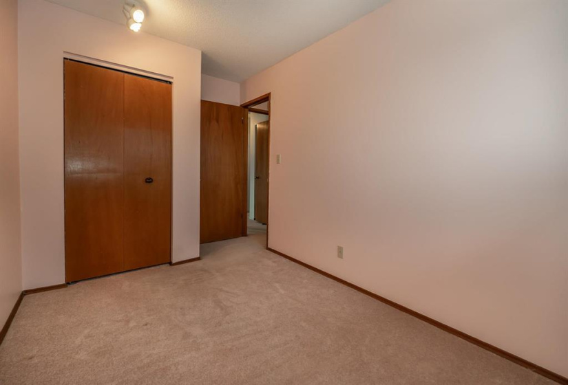 30 Amberwood, 3 Bedrooms Bedrooms, 12 Rooms Rooms,2 BathroomsBathrooms,Residential,For Sale,Amberwood
