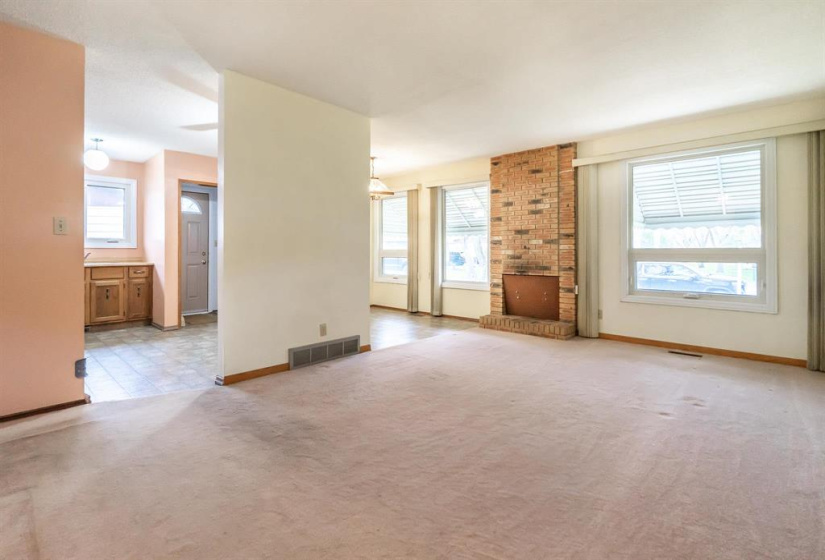 30 Amberwood, 3 Bedrooms Bedrooms, 12 Rooms Rooms,2 BathroomsBathrooms,Residential,For Sale,Amberwood