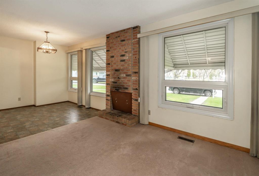 30 Amberwood, 3 Bedrooms Bedrooms, 12 Rooms Rooms,2 BathroomsBathrooms,Residential,For Sale,Amberwood