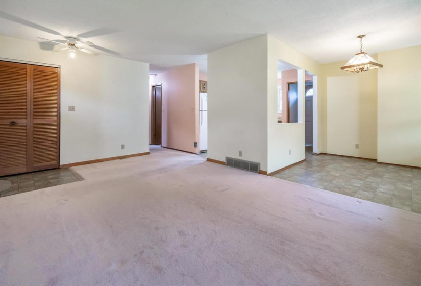 30 Amberwood, 3 Bedrooms Bedrooms, 12 Rooms Rooms,2 BathroomsBathrooms,Residential,For Sale,Amberwood