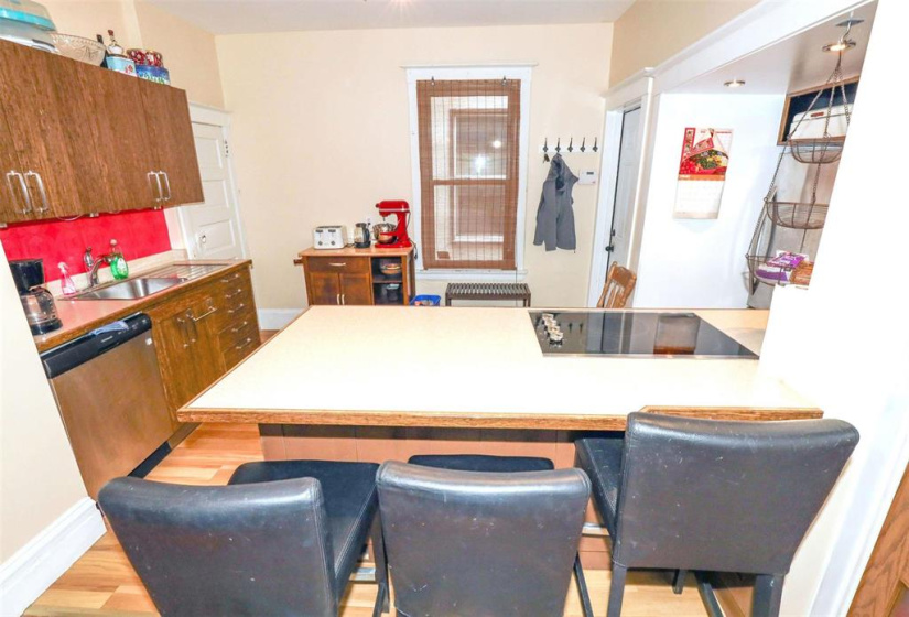 542 Camden, 3 Bedrooms Bedrooms, 10 Rooms Rooms,2 BathroomsBathrooms,Residential,For Sale,Camden