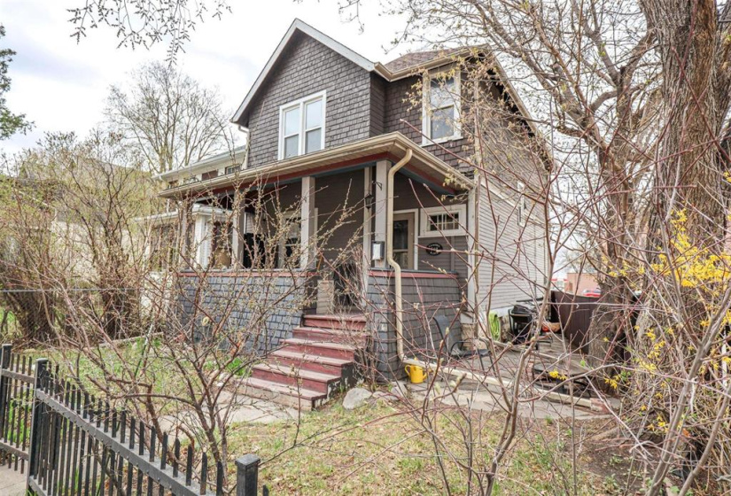 542 Camden, 3 Bedrooms Bedrooms, 10 Rooms Rooms,2 BathroomsBathrooms,Residential,For Sale,Camden