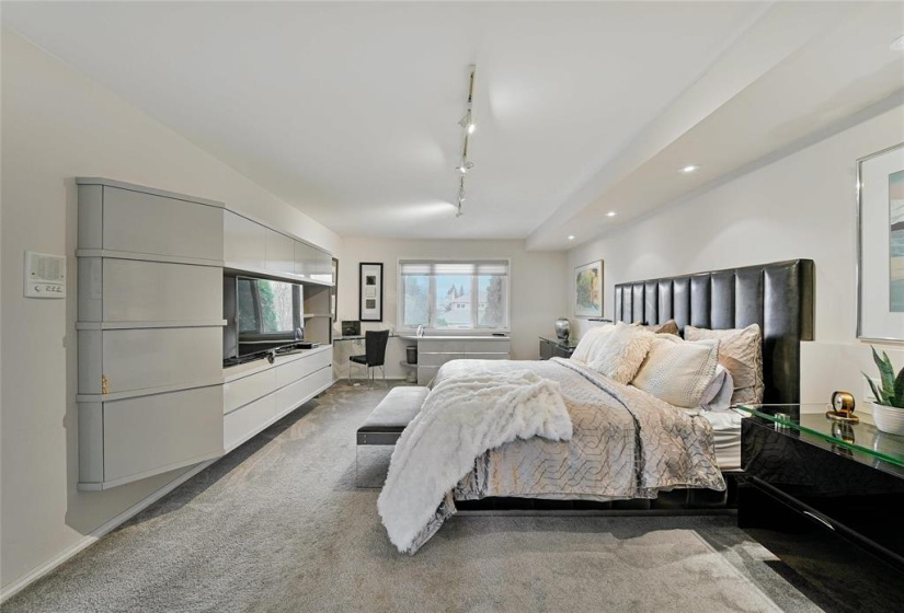 231 Portsmouth, 3 Bedrooms Bedrooms, 15 Rooms Rooms,3 BathroomsBathrooms,Residential,For Sale,Portsmouth