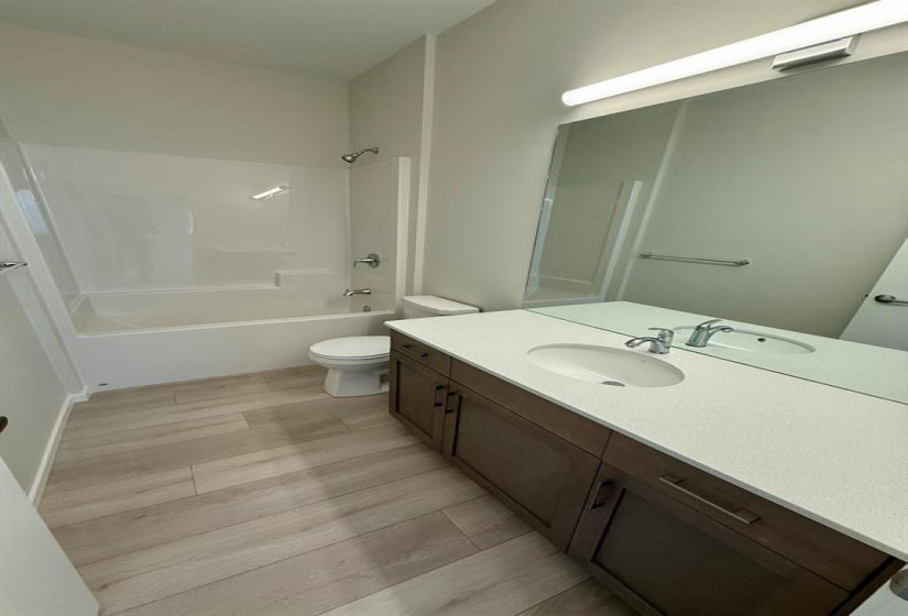99 YALETON, 3 Bedrooms Bedrooms, 9 Rooms Rooms,2 BathroomsBathrooms,Residential,For Sale,YALETON