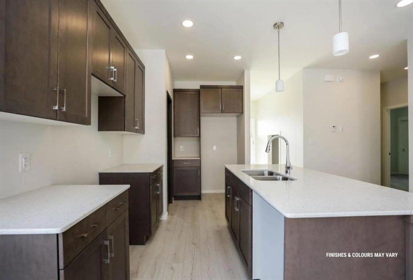 99 YALETON, 3 Bedrooms Bedrooms, 9 Rooms Rooms,2 BathroomsBathrooms,Residential,For Sale,YALETON