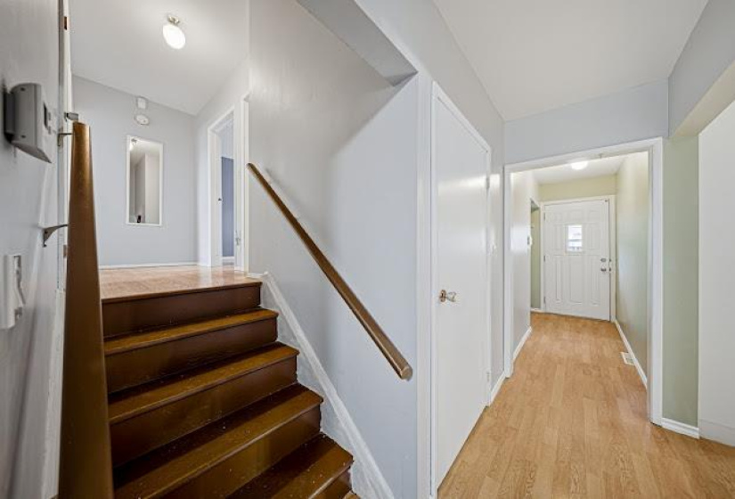 808 Silverstone, 4 Bedrooms Bedrooms, 11 Rooms Rooms,2 BathroomsBathrooms,Residential,For Sale,Silverstone