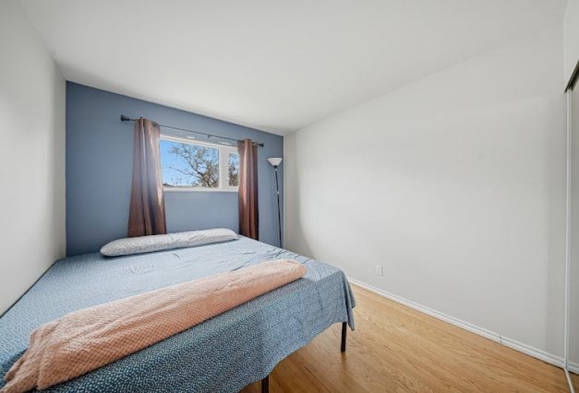 808 Silverstone, 4 Bedrooms Bedrooms, 11 Rooms Rooms,2 BathroomsBathrooms,Residential,For Sale,Silverstone