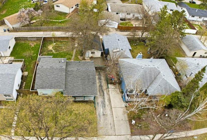 808 Silverstone, 4 Bedrooms Bedrooms, 11 Rooms Rooms,2 BathroomsBathrooms,Residential,For Sale,Silverstone