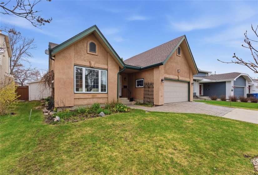 14 Sunrise, 3 Bedrooms Bedrooms, 16 Rooms Rooms,3 BathroomsBathrooms,Residential,For Sale,Sunrise