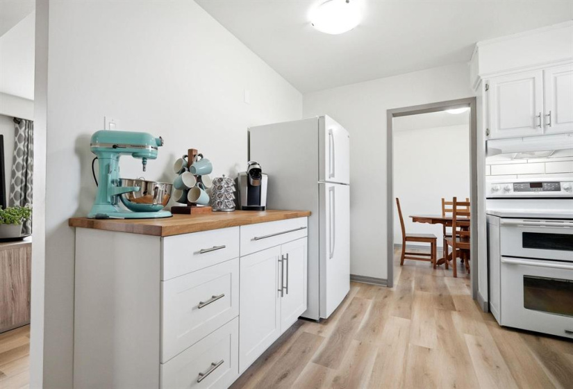 23 Bering, 5 Bedrooms Bedrooms, 13 Rooms Rooms,2 BathroomsBathrooms,Residential,For Sale,Bering