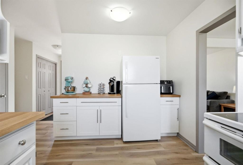 23 Bering, 5 Bedrooms Bedrooms, 13 Rooms Rooms,2 BathroomsBathrooms,Residential,For Sale,Bering