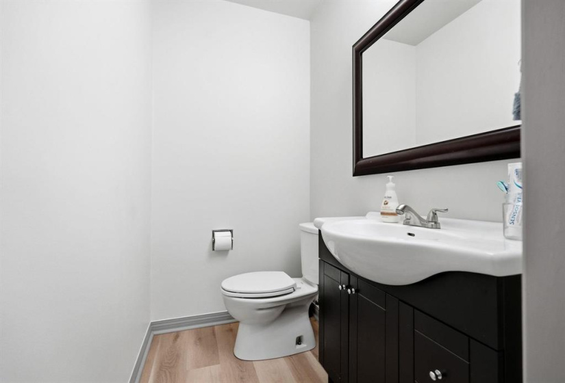 23 Bering, 5 Bedrooms Bedrooms, 13 Rooms Rooms,2 BathroomsBathrooms,Residential,For Sale,Bering