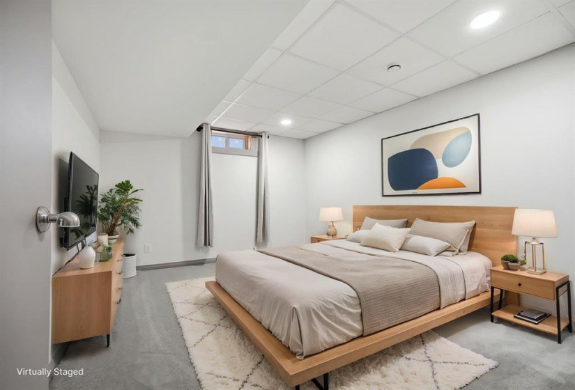 23 Bering, 5 Bedrooms Bedrooms, 13 Rooms Rooms,2 BathroomsBathrooms,Residential,For Sale,Bering