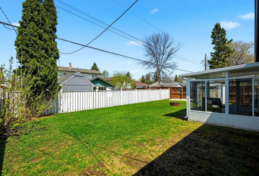 23 Bering, 5 Bedrooms Bedrooms, 13 Rooms Rooms,2 BathroomsBathrooms,Residential,For Sale,Bering