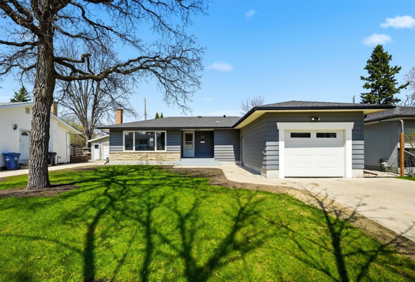 23 Bering, 5 Bedrooms Bedrooms, 13 Rooms Rooms,2 BathroomsBathrooms,Residential,For Sale,Bering