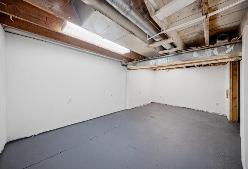 90 Hindley, 3 Bedrooms Bedrooms, 6 Rooms Rooms,1 BathroomBathrooms,Residential,For Sale,Hindley