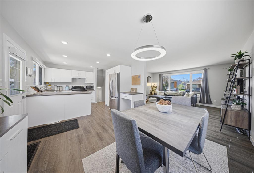 117 Addison, 4 Bedrooms Bedrooms, 11 Rooms Rooms,2 BathroomsBathrooms,Residential,For Sale,Addison