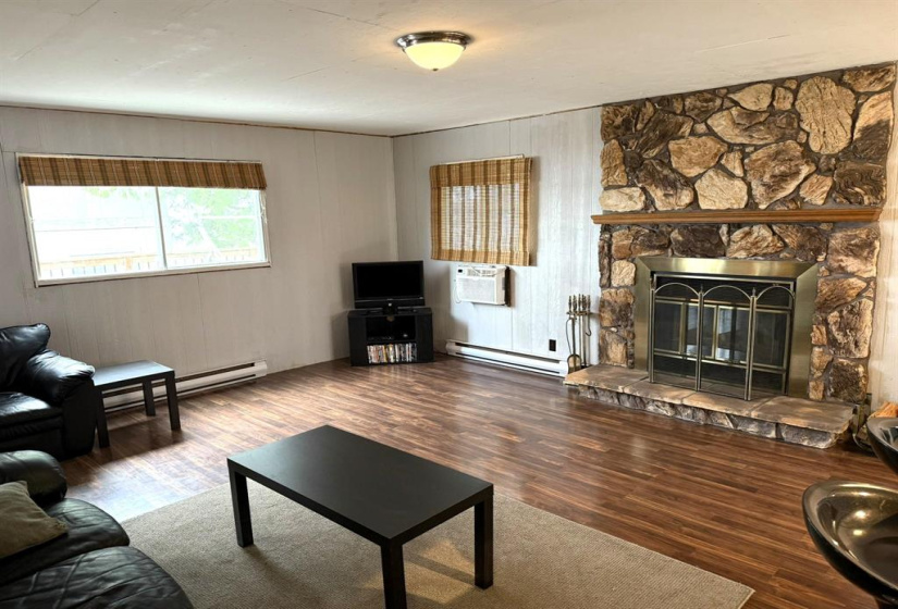 132 ARNHOLD, 3 Bedrooms Bedrooms, 7 Rooms Rooms,1 BathroomBathrooms,Residential,For Sale,ARNHOLD
