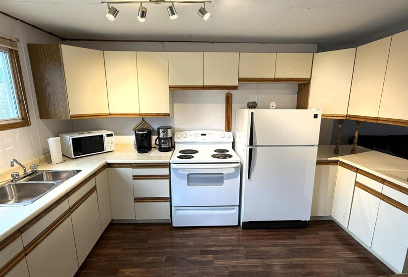 132 ARNHOLD, 3 Bedrooms Bedrooms, 7 Rooms Rooms,1 BathroomBathrooms,Residential,For Sale,ARNHOLD