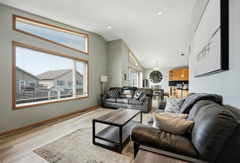 100 Southside, 4 Bedrooms Bedrooms, 13 Rooms Rooms,2 BathroomsBathrooms,Residential,For Sale,Southside