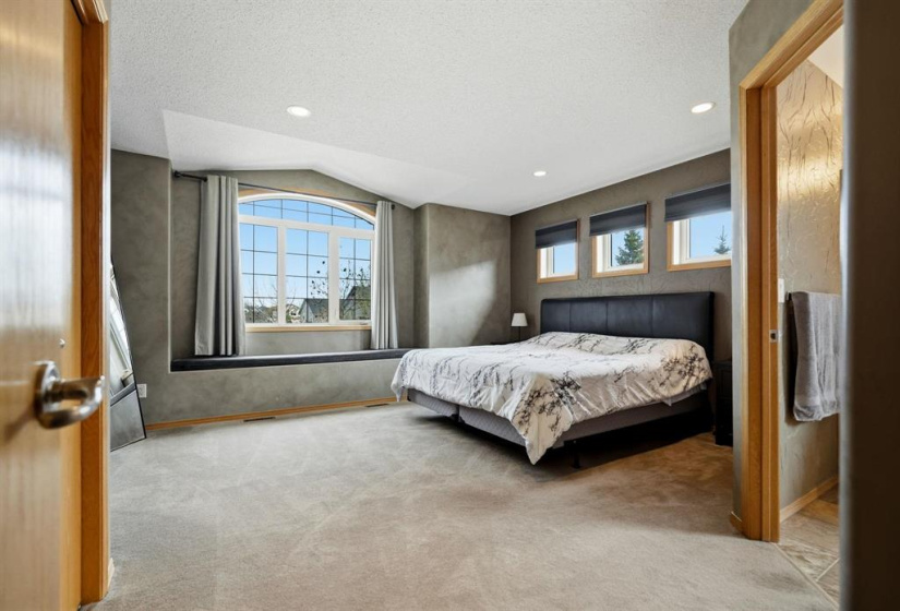 100 Southside, 4 Bedrooms Bedrooms, 13 Rooms Rooms,2 BathroomsBathrooms,Residential,For Sale,Southside