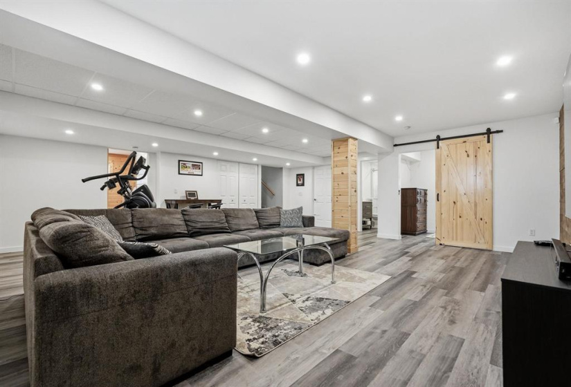 100 Southside, 4 Bedrooms Bedrooms, 13 Rooms Rooms,2 BathroomsBathrooms,Residential,For Sale,Southside