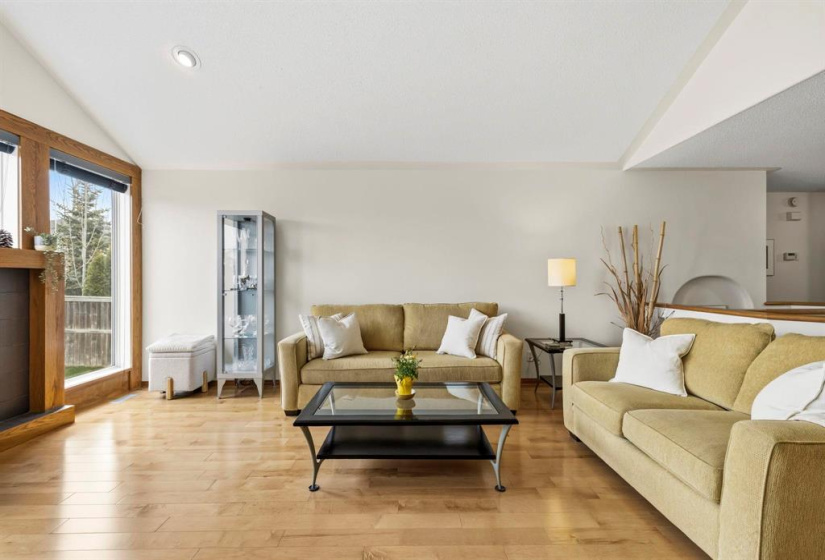 56 Thurston, 4 Bedrooms Bedrooms, 16 Rooms Rooms,3 BathroomsBathrooms,Residential,For Sale,Thurston