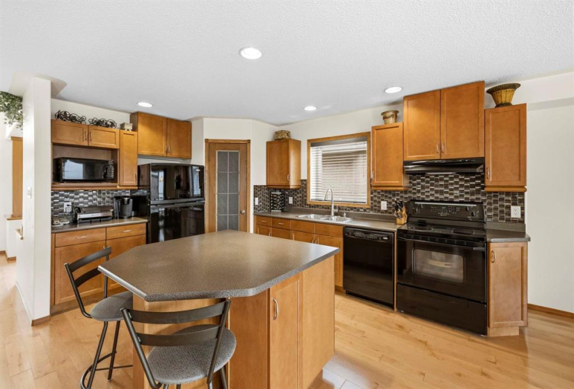 56 Thurston, 4 Bedrooms Bedrooms, 16 Rooms Rooms,3 BathroomsBathrooms,Residential,For Sale,Thurston