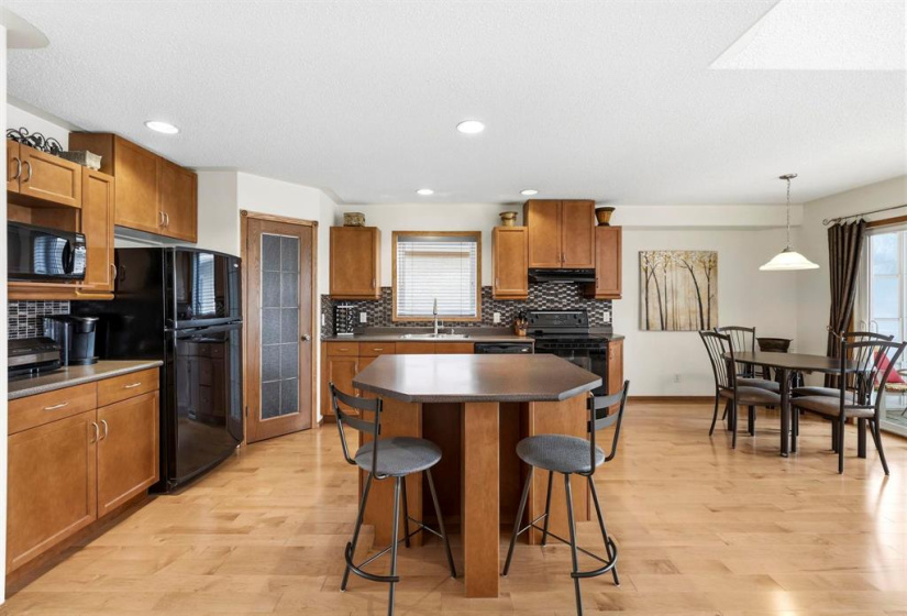 56 Thurston, 4 Bedrooms Bedrooms, 16 Rooms Rooms,3 BathroomsBathrooms,Residential,For Sale,Thurston