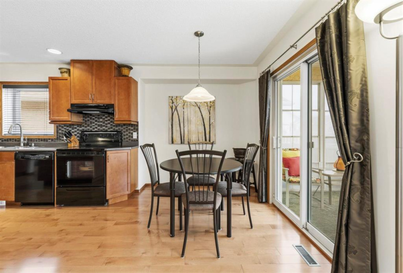 56 Thurston, 4 Bedrooms Bedrooms, 16 Rooms Rooms,3 BathroomsBathrooms,Residential,For Sale,Thurston