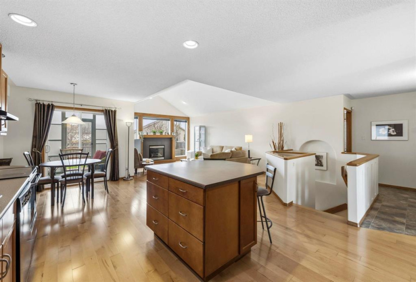 56 Thurston, 4 Bedrooms Bedrooms, 16 Rooms Rooms,3 BathroomsBathrooms,Residential,For Sale,Thurston