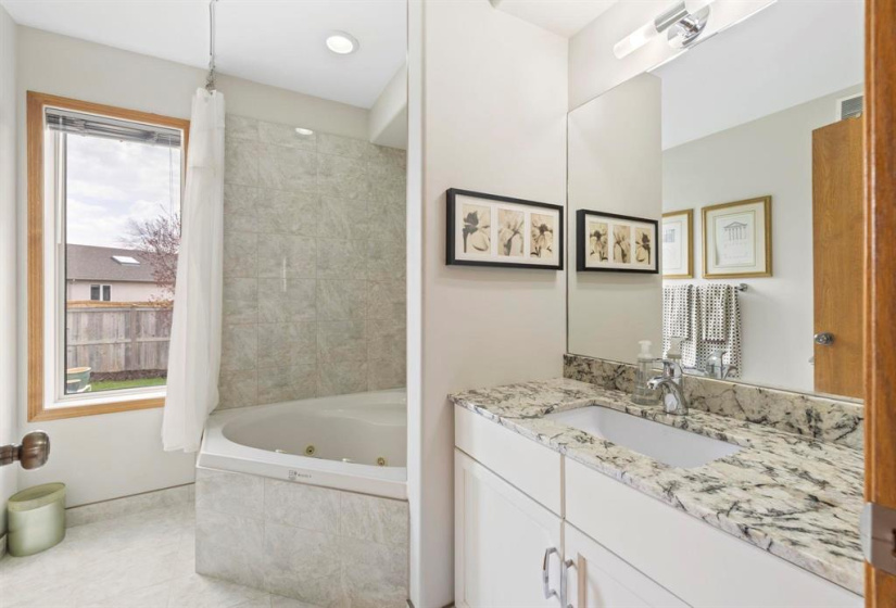56 Thurston, 4 Bedrooms Bedrooms, 16 Rooms Rooms,3 BathroomsBathrooms,Residential,For Sale,Thurston