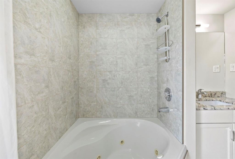 56 Thurston, 4 Bedrooms Bedrooms, 16 Rooms Rooms,3 BathroomsBathrooms,Residential,For Sale,Thurston