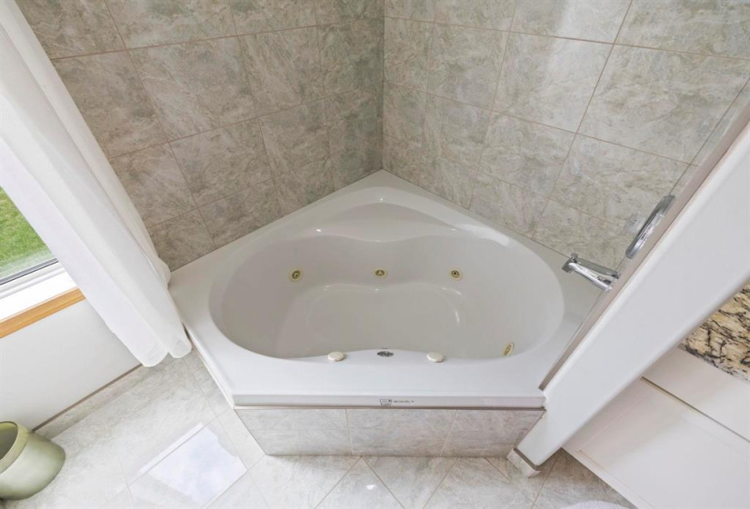56 Thurston, 4 Bedrooms Bedrooms, 16 Rooms Rooms,3 BathroomsBathrooms,Residential,For Sale,Thurston