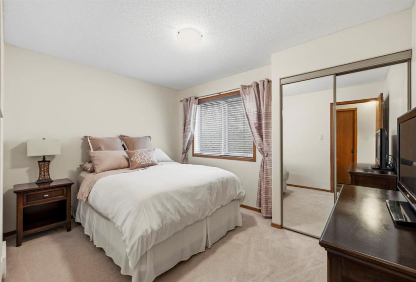 56 Thurston, 4 Bedrooms Bedrooms, 16 Rooms Rooms,3 BathroomsBathrooms,Residential,For Sale,Thurston