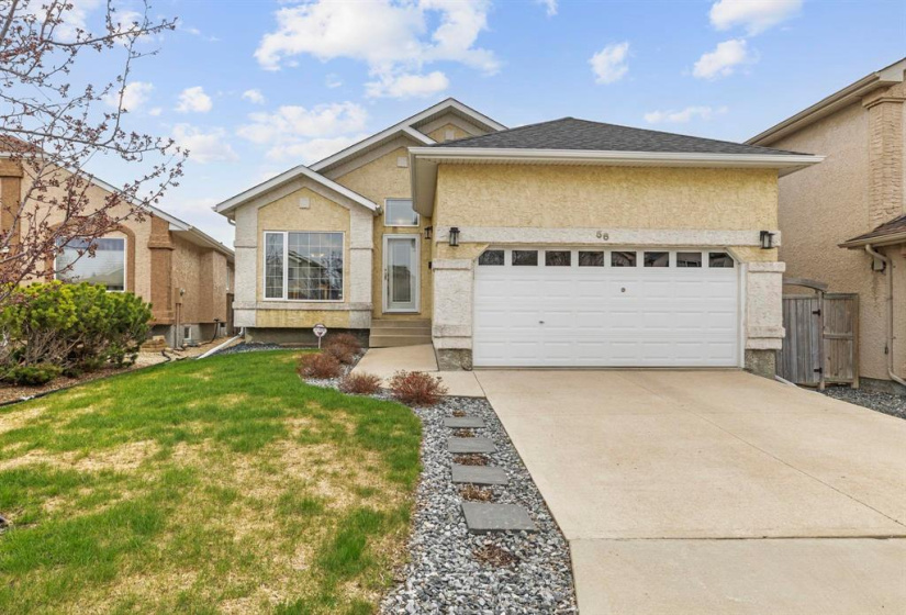 56 Thurston, 4 Bedrooms Bedrooms, 16 Rooms Rooms,3 BathroomsBathrooms,Residential,For Sale,Thurston