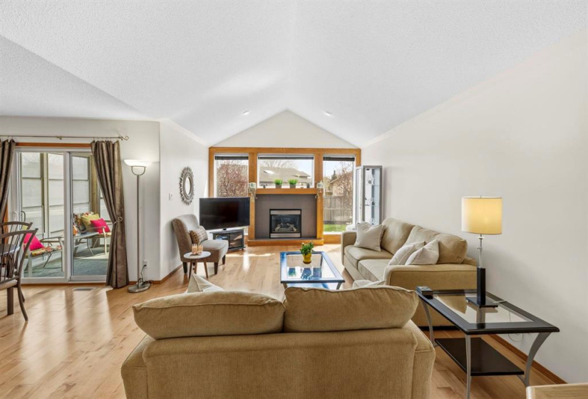 56 Thurston, 4 Bedrooms Bedrooms, 16 Rooms Rooms,3 BathroomsBathrooms,Residential,For Sale,Thurston