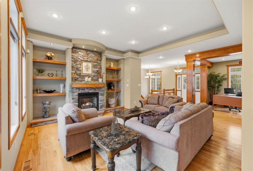 24 Poplar, 4 Bedrooms Bedrooms, 15 Rooms Rooms,3 BathroomsBathrooms,Residential,For Sale,Poplar