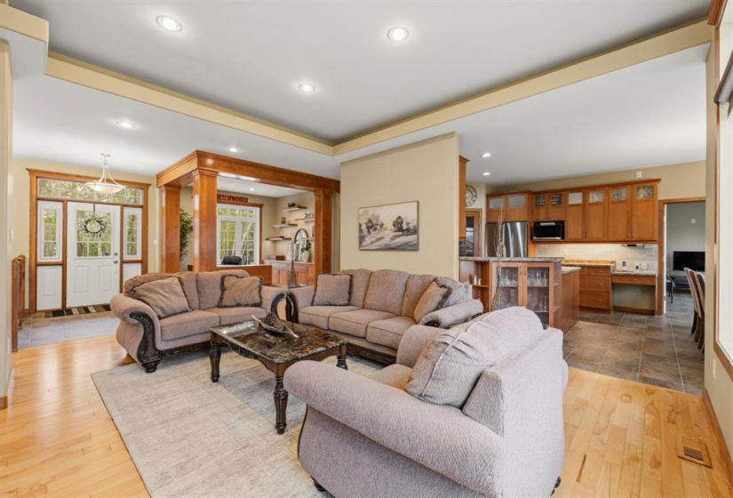 24 Poplar, 4 Bedrooms Bedrooms, 15 Rooms Rooms,3 BathroomsBathrooms,Residential,For Sale,Poplar